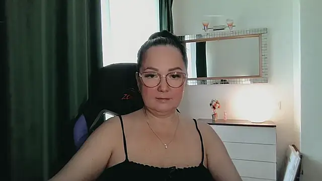 Snapshot of infinity_loveliness chatting on July 21, 7:10 am infinity loveliness online show from July 21, 7:10 am