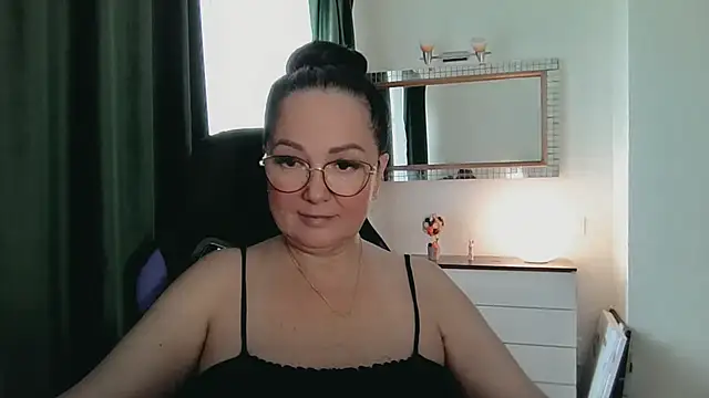 Snapshot of infinity_loveliness chatting on July 20, 8:22 am infinity loveliness online show from July 20, 8:22 am