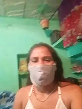 Snapshot of Rachna9090 chatting on February 15, 3:33 pm Rachna9090 online show from February 15, 3:33 pm