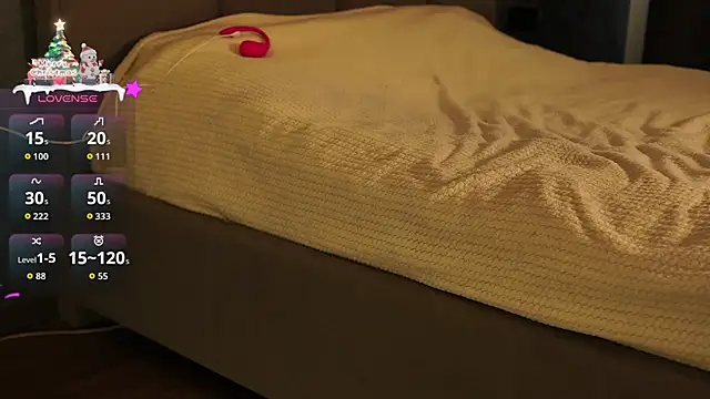 Snapshot of hey_Melanie chatting on January 14, 7:12 am hey Melanie online show from January 14, 7:12 am