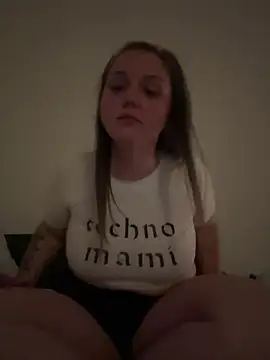 DaisyBaizee online show from May 24, 11:26 pm