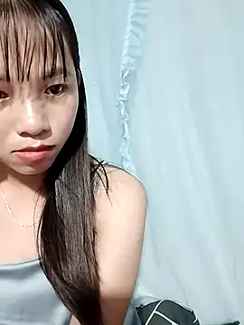 Snapshot of Wily-06 chatting on April 18, 5:43 am Wily-06 online show from April 18, 5:43 am