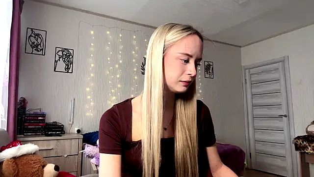 LatashiaOrcutt online show from January 8, 8:53 am