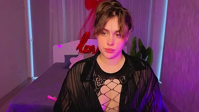 Adelynnn online show from February 14, 5:40 am