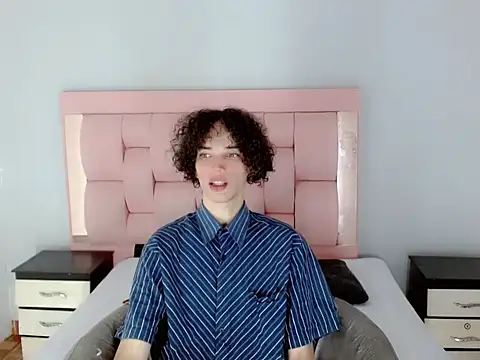 sora jun online show from April 4, 1:17 pm