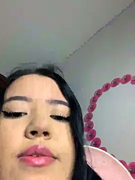 DulcePiink online show from March 31, 11:18 pm