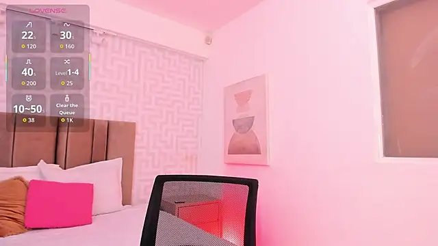 Alondra 2526 online show from January 14, 6:33 pm