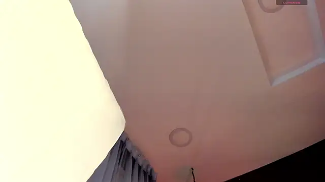 MAGIC ISIS  online show from April 4, 5:36 am