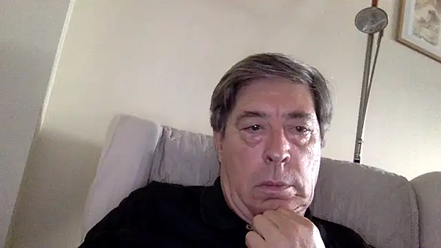 alfredo10011 online show from June 17, 2:27 pm