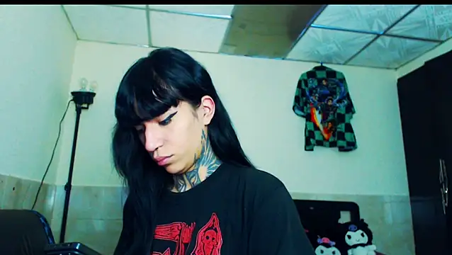 Snapshot of jazmin_wolf chatting on February 14, 12:05 pm jazmin wolf online show from February 14, 12:05 pm