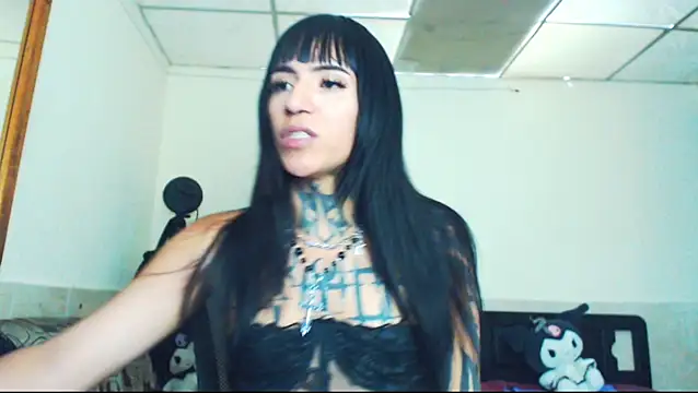 Snapshot of jazmin_wolf chatting on June 20, 4:56 pm jazmin wolf online show from June 20, 4:56 pm