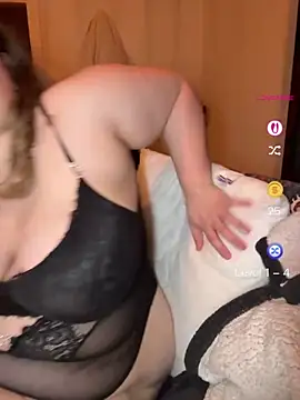 cherrylust12 online show from April 28, 10:36 pm