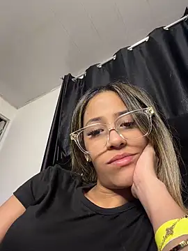 vicky bass  online show from March 21, 4:03 am