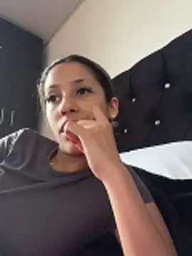 vicky bass  online show from March 9, 8:12 pm