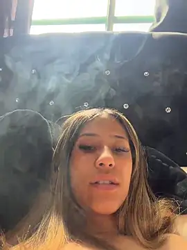 vicky bass  online show from April 4, 2:12 pm