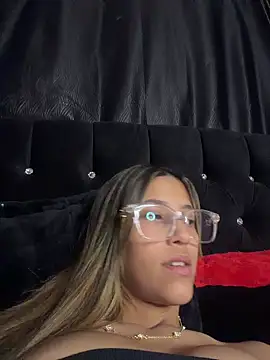 vicky bass  online show from March 17, 1:41 am