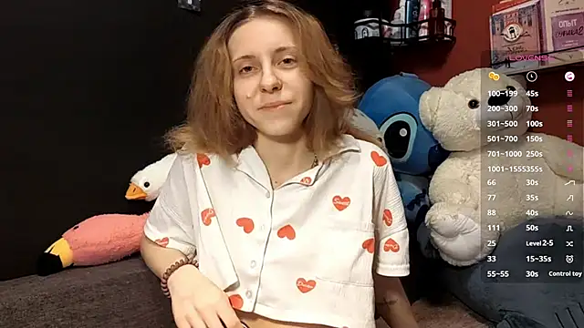 TiaraHenegan online show from February 7, 7:05 am