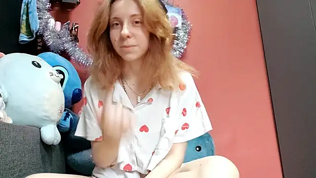 TiaraHenegan online show from January 7, 8:19 am