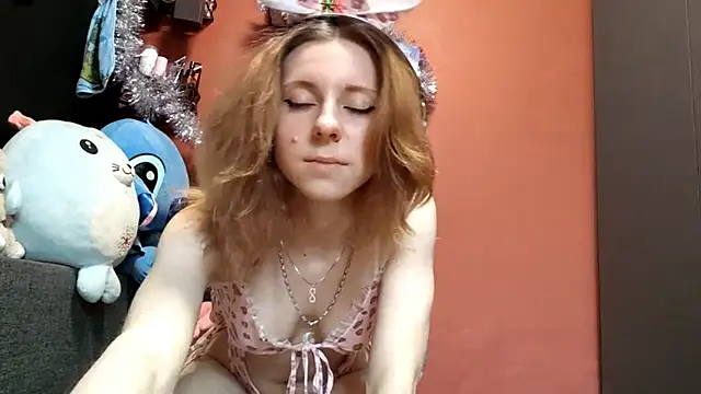 TiaraHenegan online show from January 14, 7:23 am