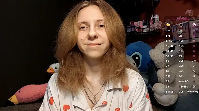 TiaraHenegan online show from February 18, 7:17 am