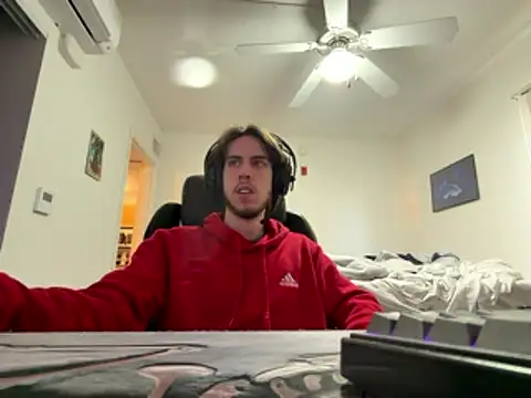 Snapshot of YummyDin chatting on January 14, 9:18 pm YummyDin online show from January 14, 9:18 pm