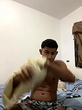 youngalexofficial online show from January 8, 12:05 am