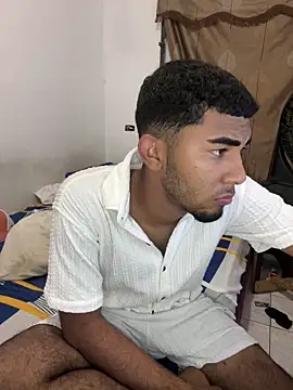 youngalexofficial online show from February 22, 11:39 pm