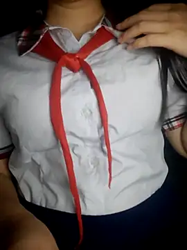 Snapshot of lina_loveee chatting on June 23, 4:49 pm lina loveee online show from June 23, 4:49 pm