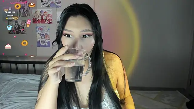 yunami  chan online show from February 1, 1:20 pm