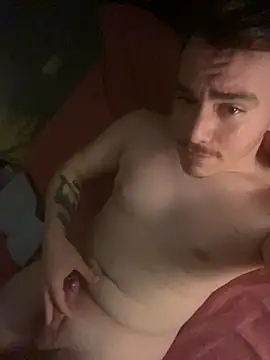 Snapshot of Kev18bwc chatting on February 19, 3:03 am Kev18bwc online show from February 19, 3:03 am