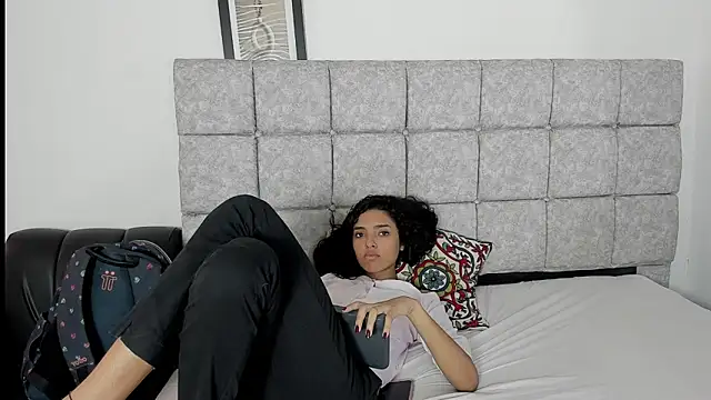 hazel slim online show from February 10, 3:33 pm