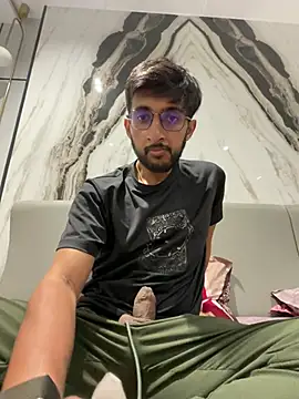 akash349797 online show from August 2, 10:24 am