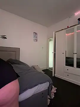 Marisa ass online show from April 4, 10:00 am