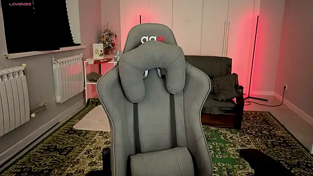 lucidangelok1 online show from March 20, 8:10 pm