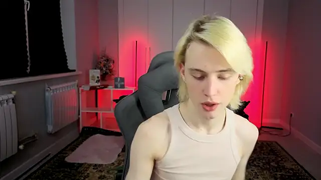 lucidangelok1 online show from March 10, 3:16 pm