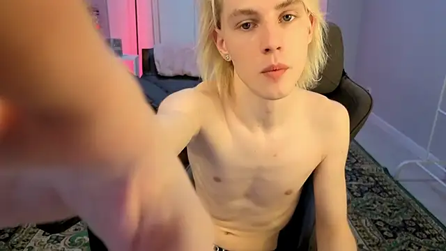 lucidangelok1 online show from February 25, 1:22 pm