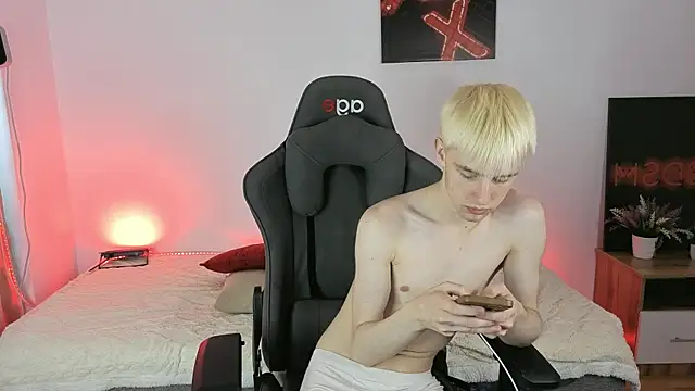 lucidangelok1 online show from June 15, 12:05 pm