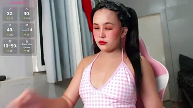 Snapshot of Petite_Luna1 chatting on January 12, 4:47 pm Petite Luna1 online show from January 12, 4:47 pm