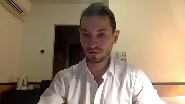 batschi0512 online show from January 15, 10:57 pm