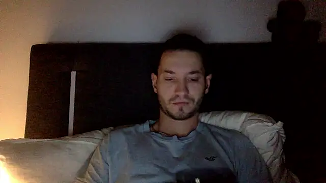 batschi0512 online show from January 13, 3:43 am