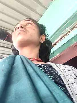 lodhi8080 online show from February 4, 5:24 am