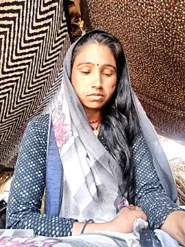 lodhi8080 online show from February 17, 5:38 am