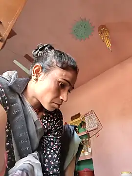 lodhi8080 online show from February 8, 8:23 am