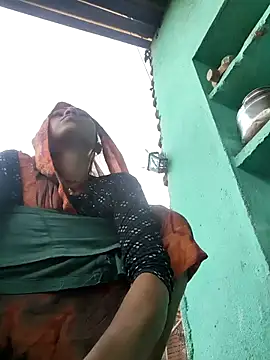 lodhi8080 online show from April 14, 12:59 am