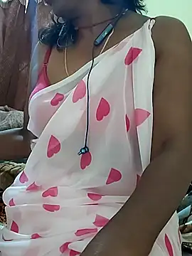 Snapshot of Meena_Meenakshi chatting on February 27, 5:18 am Meena Meenakshi online show from February 27, 5:18 am