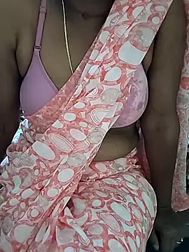 Snapshot of Meena_Meenakshi chatting on February 2, 4:33 am Meena Meenakshi online show from February 2, 4:33 am