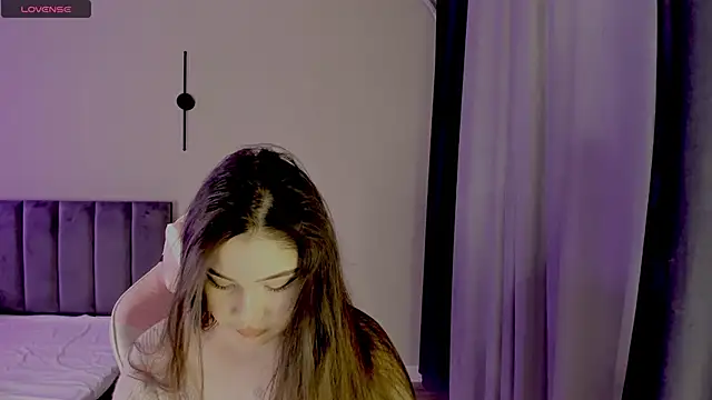 Aiko mainee online show from February 1, 1:42 pm