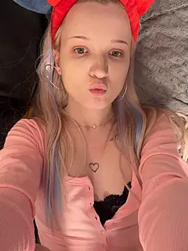 linacherrytwin online show from April 20, 8:21 pm