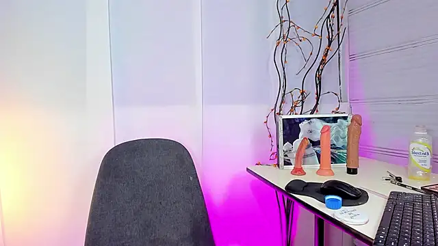 Sue blue online show from April 11, 2:41 am