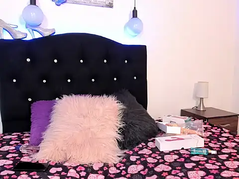 emmy  dreams online show from February 6, 9:55 pm